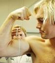schalk_burger_flexes_muscle_200×160.jpg